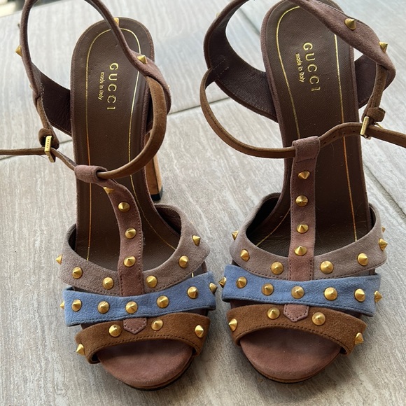 Beautiful Gucci shoes - Picture 1 of 7